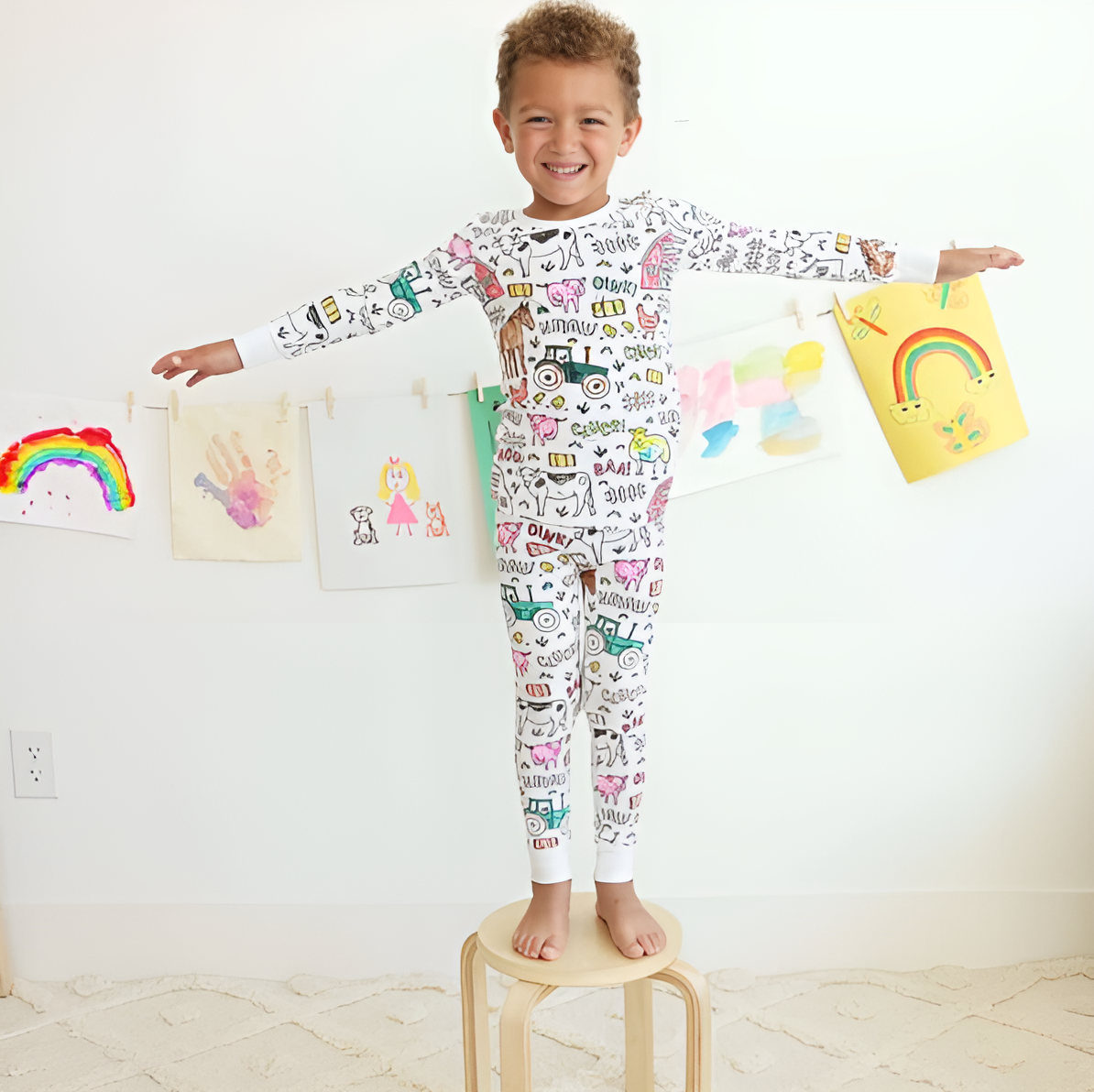 Kreativer Kinderpyjama – DreamArt